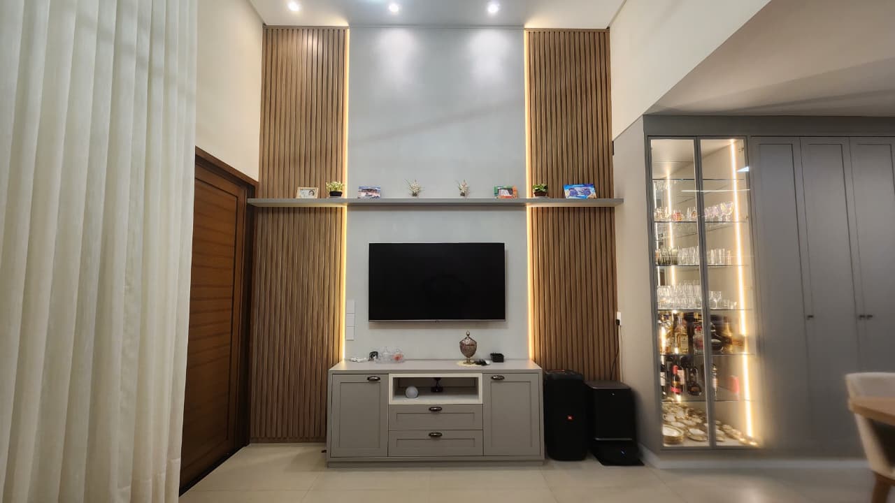 Rack e painel com nichos e LED embutido